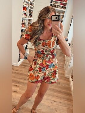 Floral belted romper size medium worn once like new condition